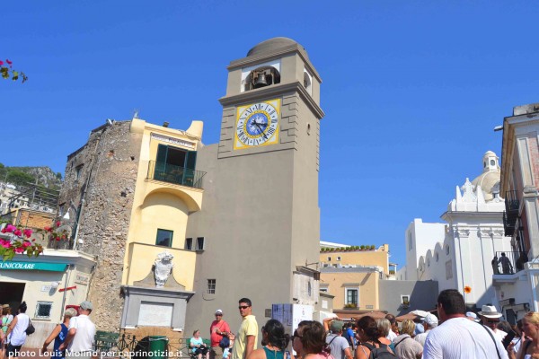 capri piazza piazzetta centro campanile isola