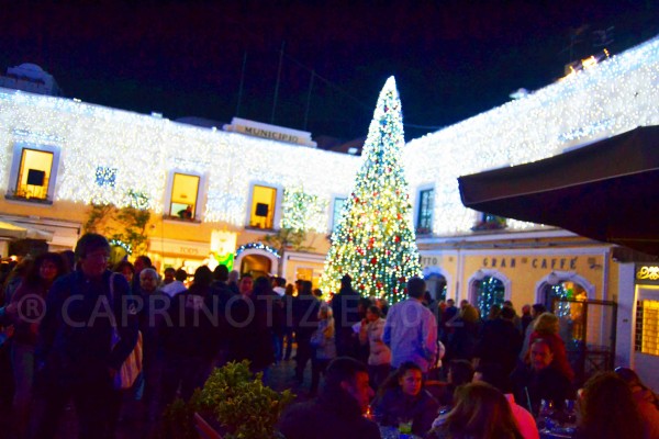 natale piazza capri