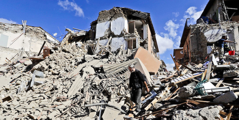 Amatrice, 24 agosto 2016 (AP Photo/Alessandra Tarantino)
