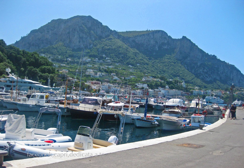 traghetti aliscafi jet per capri orario