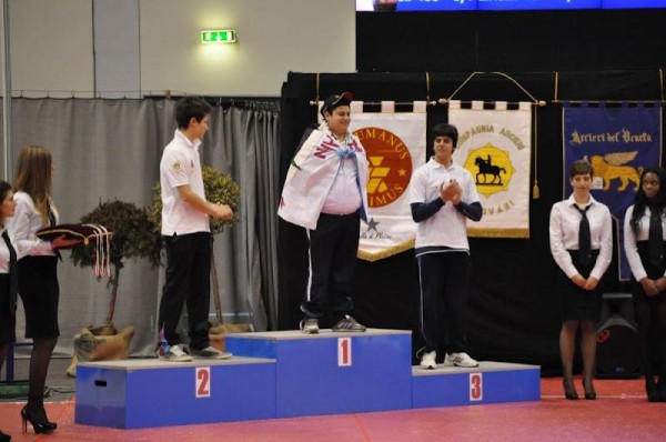 425690_385946341417394_110094734_n