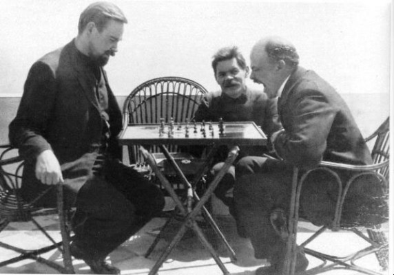 bogdanov-gorki-e-lenin-a-capri-aprile-1908