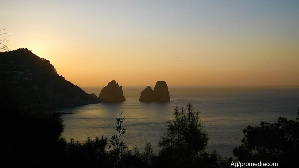 foto faraglioni di capri