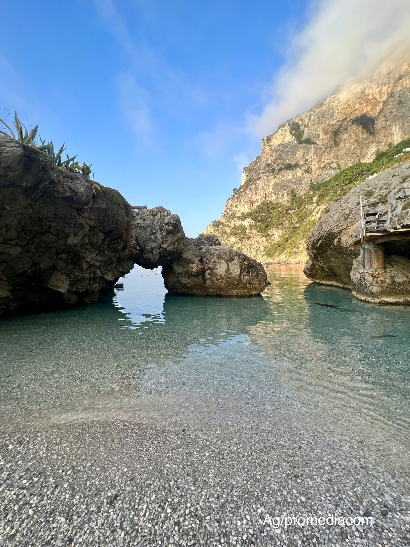 foto marina piccola scoglio sirene louis molino